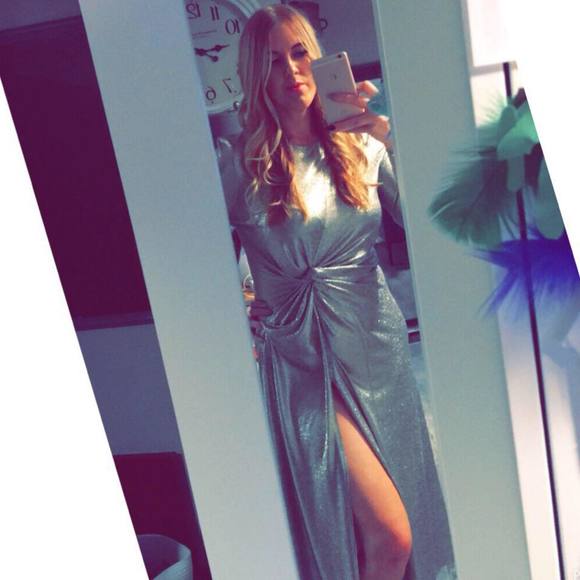 Meet your Posher, Whitney - Picture 1 of 1